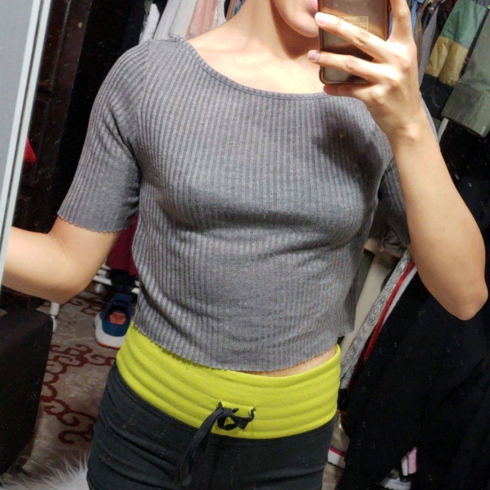 Crop top - Picture 3 of 3
